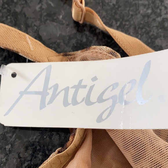 Women’s bra - Picture 4 of 4